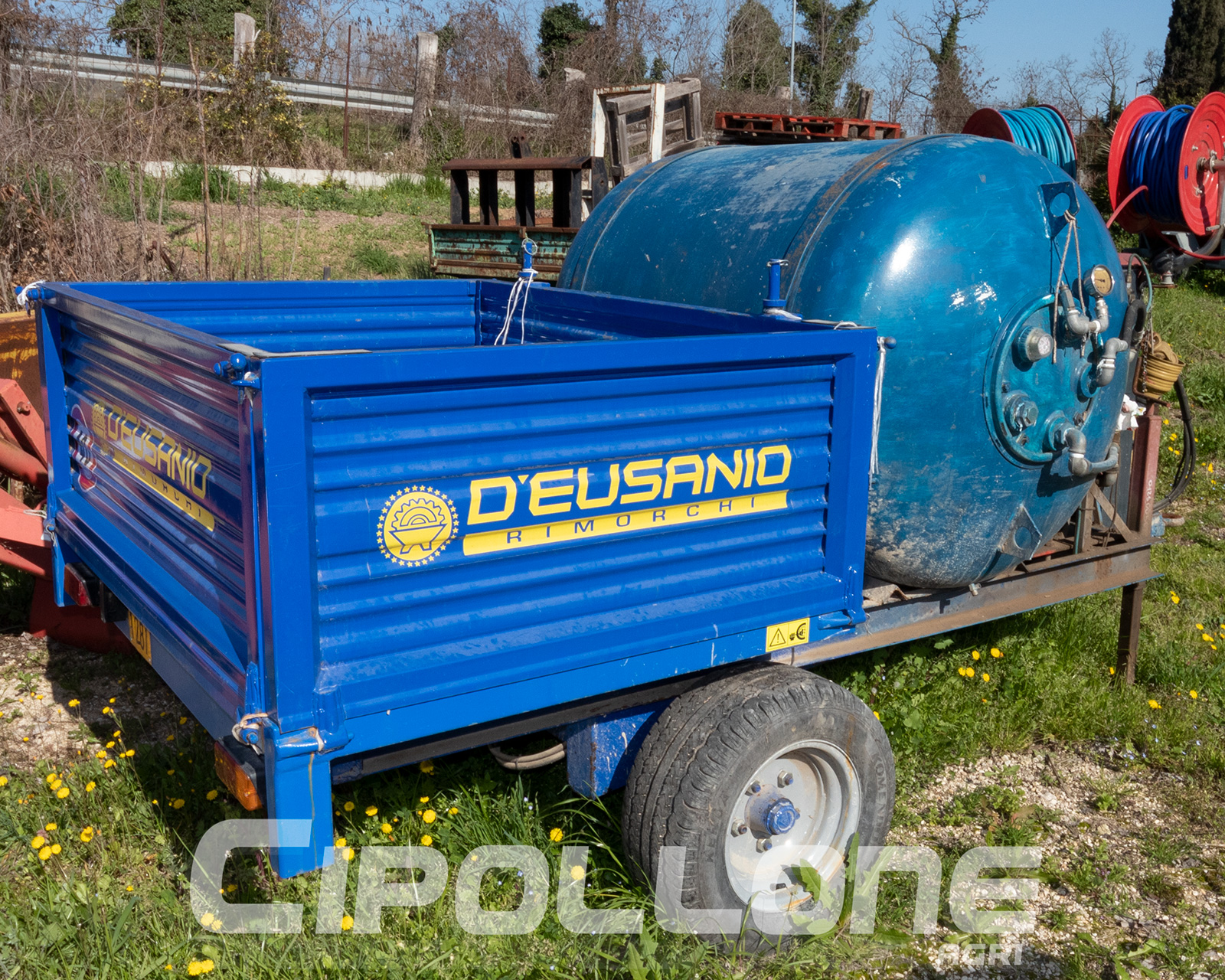 Compressore trainato con rimorchio D'Eusanio