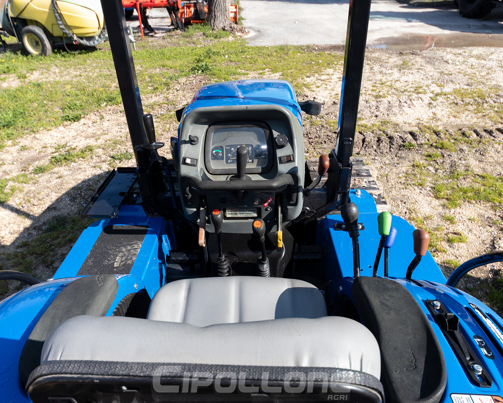 New Holland TK 85