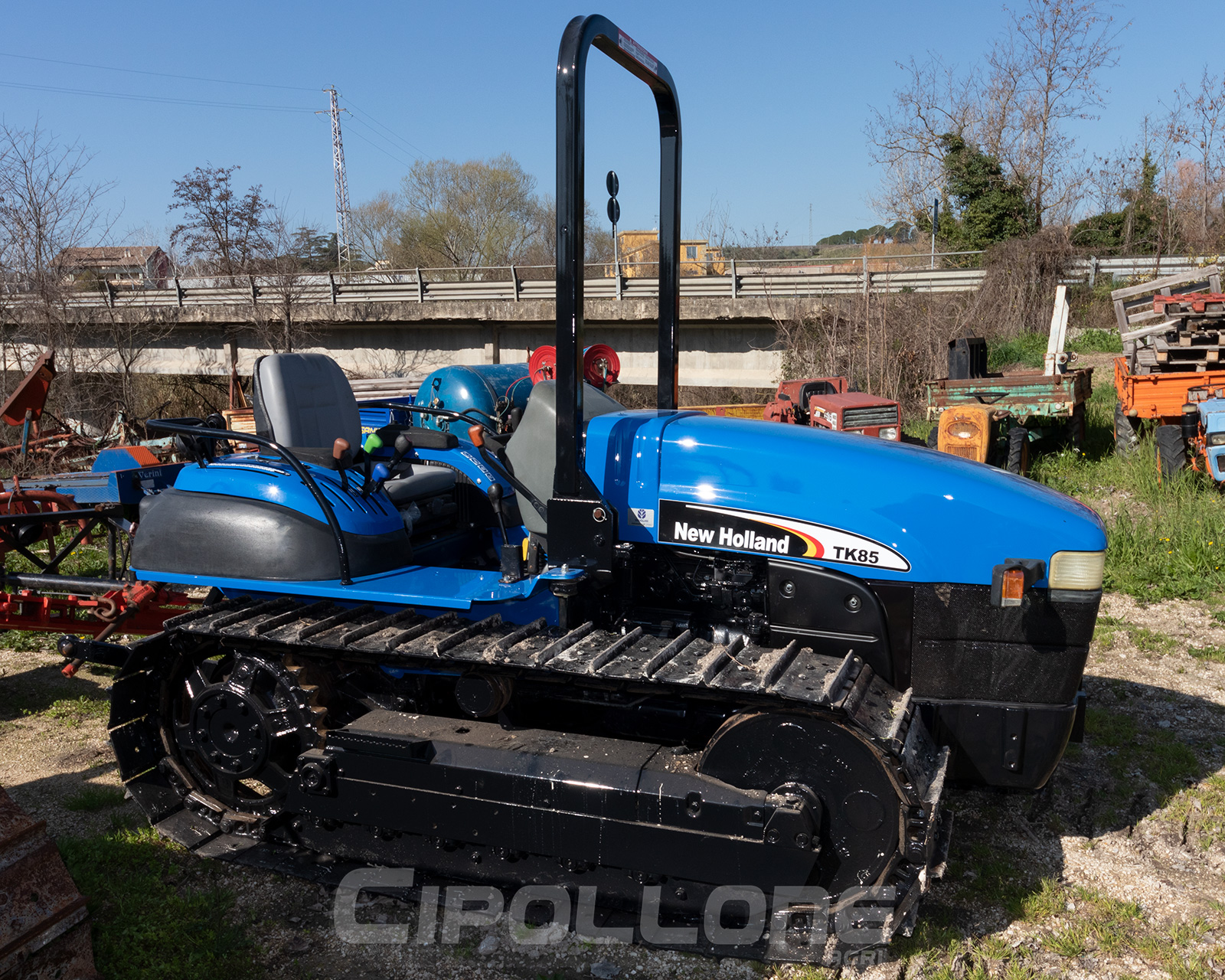 New Holland TK 85