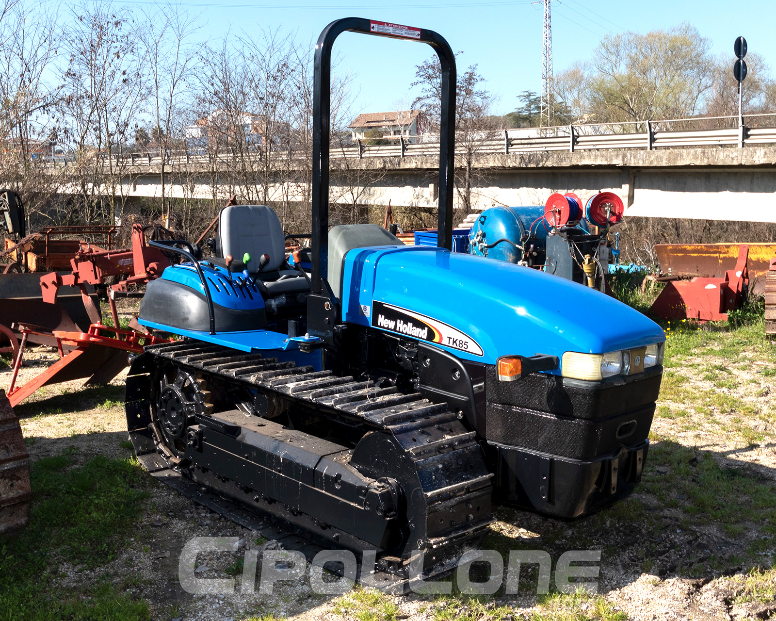 New Holland TK 85